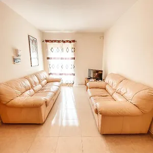 Stresa Court Appartement San Ġiljan