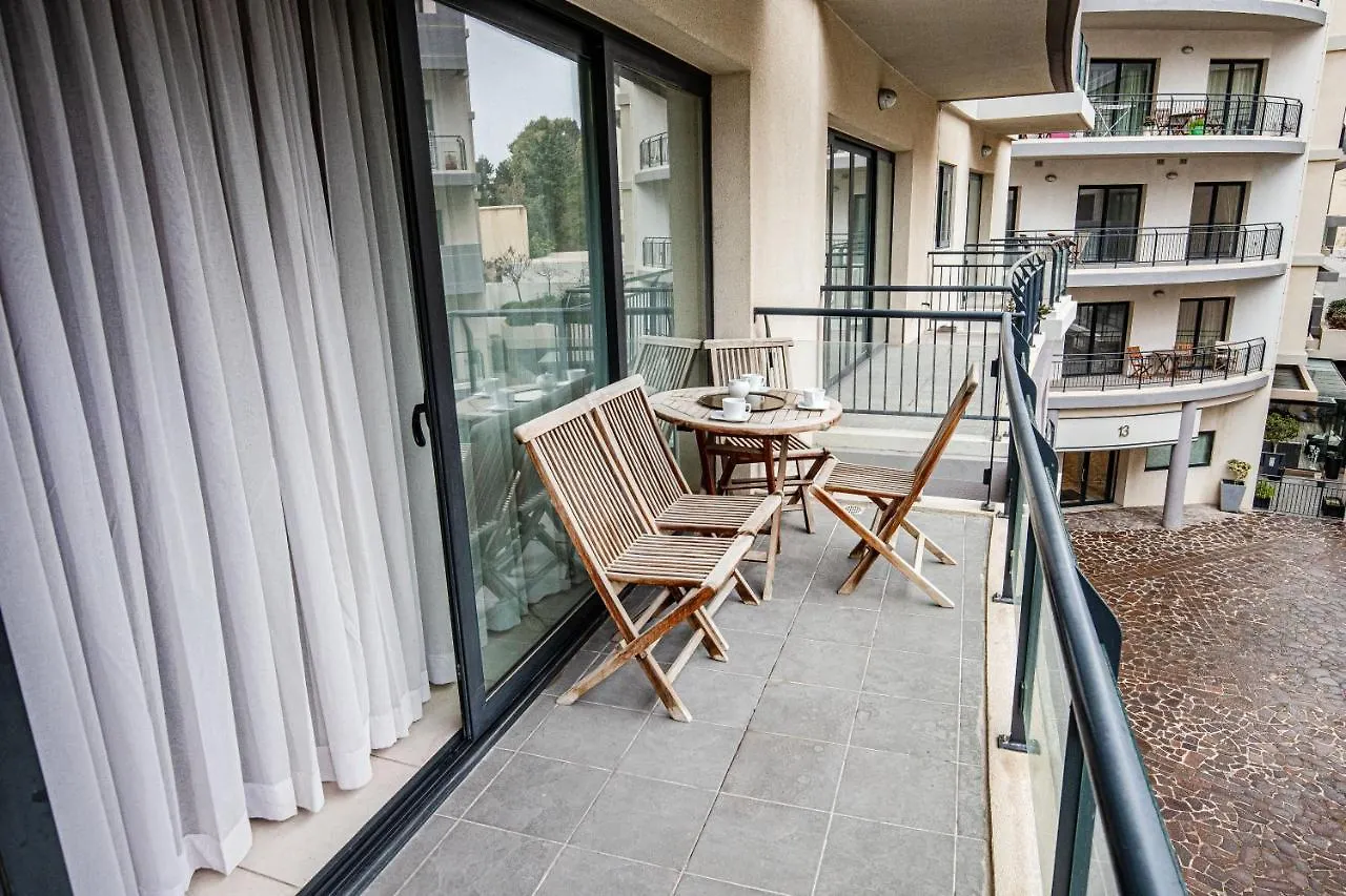 Cozy, Modern Studio Apartment In The Heart Of St Julians Saint Julian's Malta
